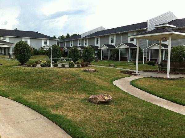 Beautiful Cedar Creek Garden Home-1of3