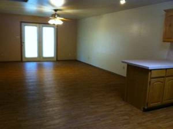 Beautiful Cedar Creek Garden Home-2of3