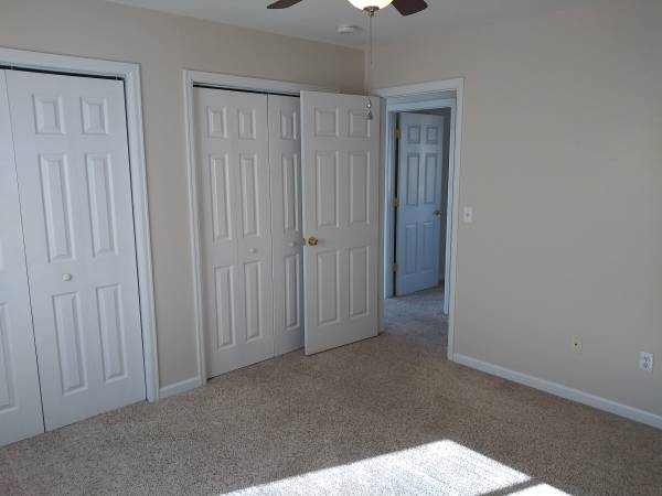 $1,500 -3br - 1150ft2 - 3br-1.5 bath ranch home w-garage -Cheyenne, Wyoming-3of4